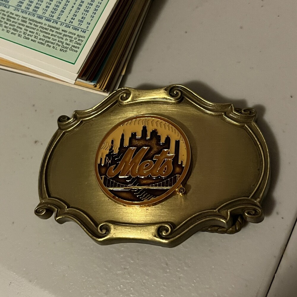 New York Mets Belt Buckle Vintage 1970s Brass Raintree MLB Baseball NYC skyline